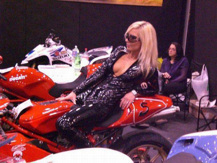 Dziewczyny Ducati 42