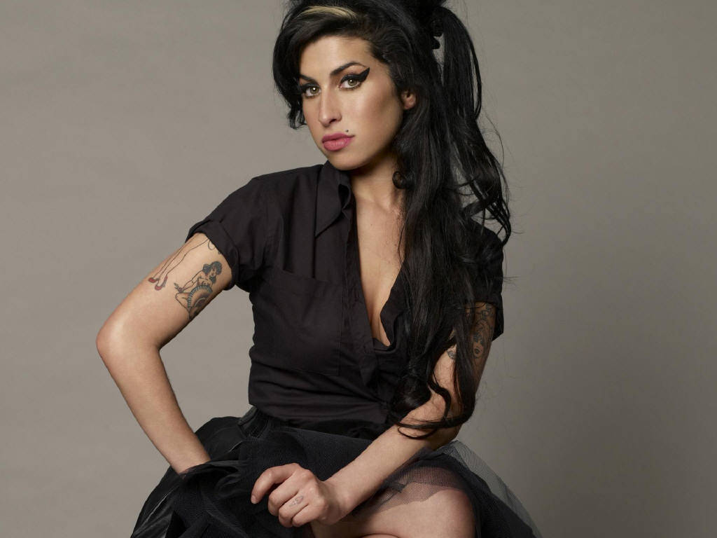 Amy Winehouse Sexy 32