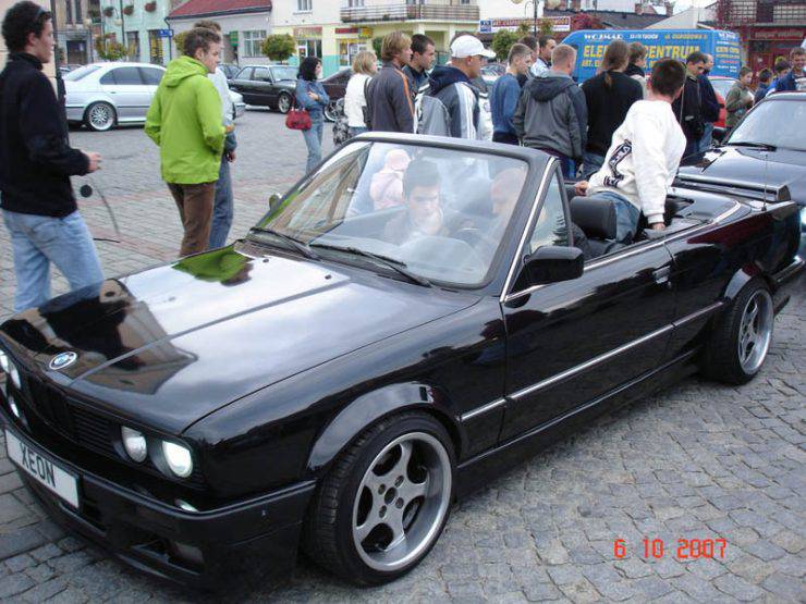 BMW e30 71