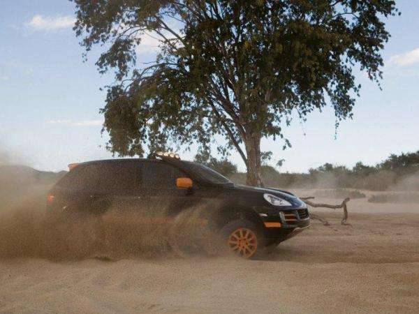 Porsche Cayenne w terenie 1